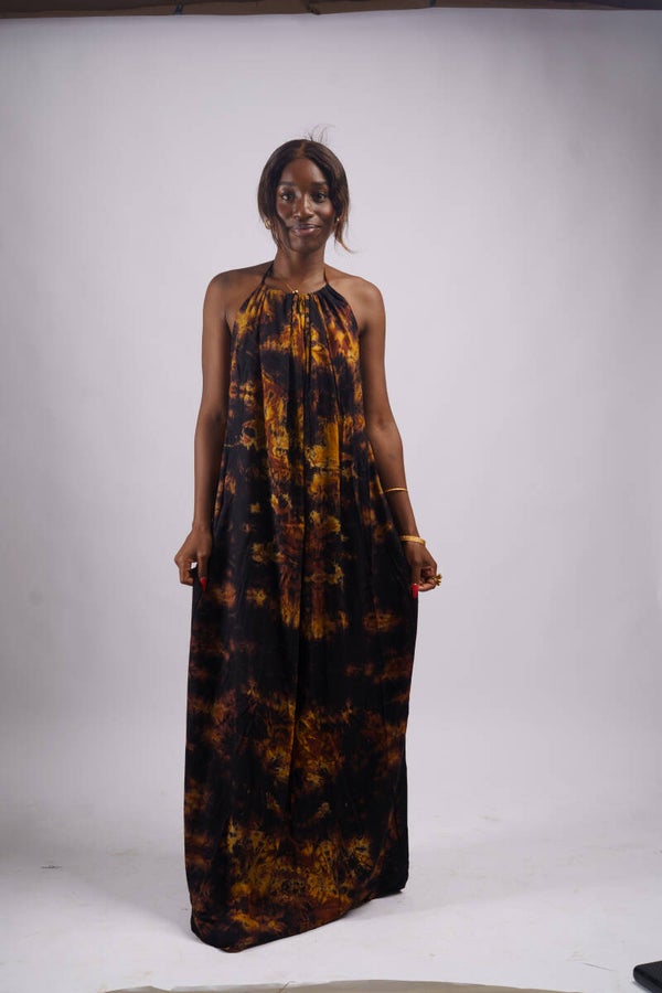 Black backless dera