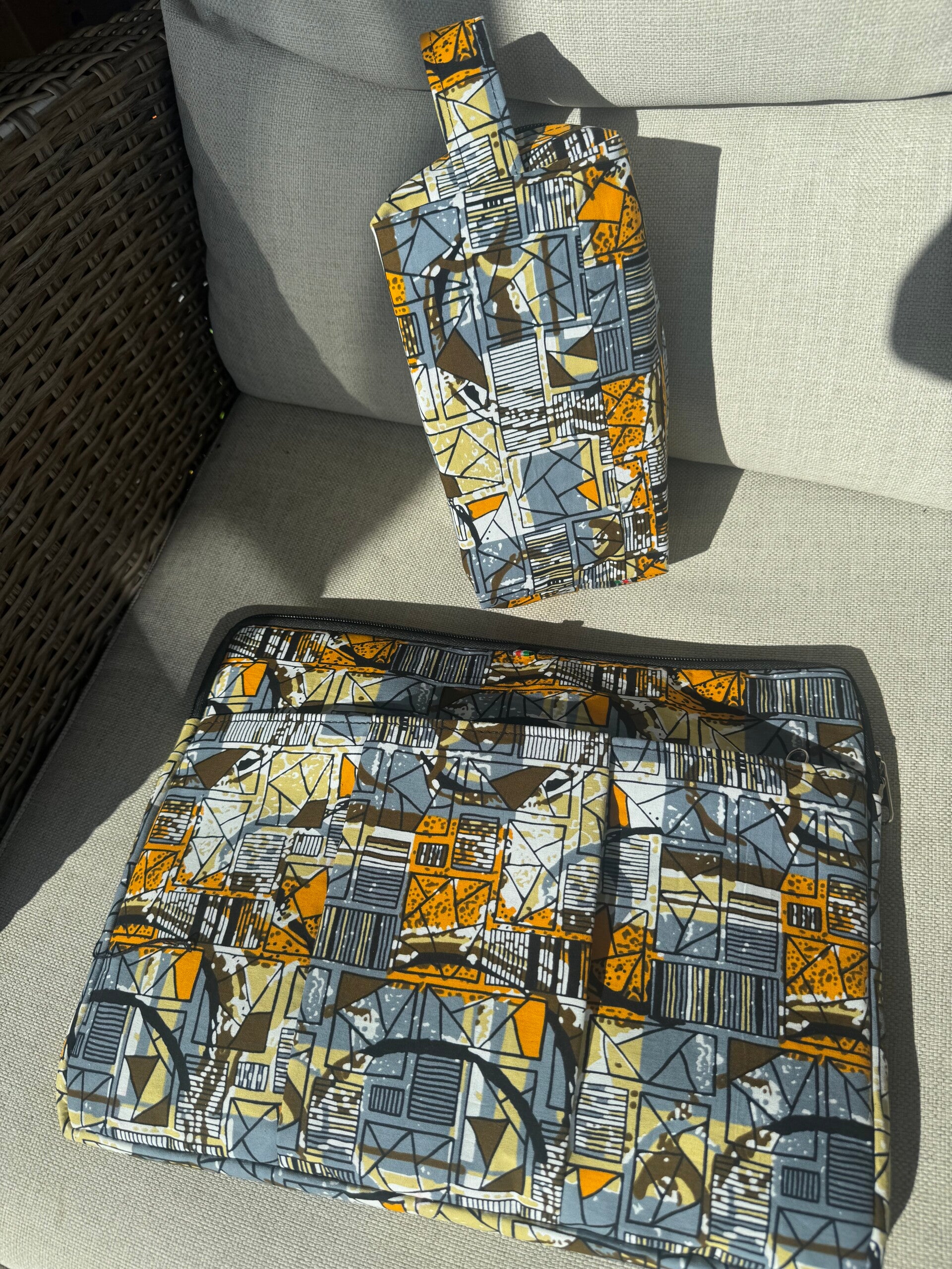 Laptop sleeve & Washbag