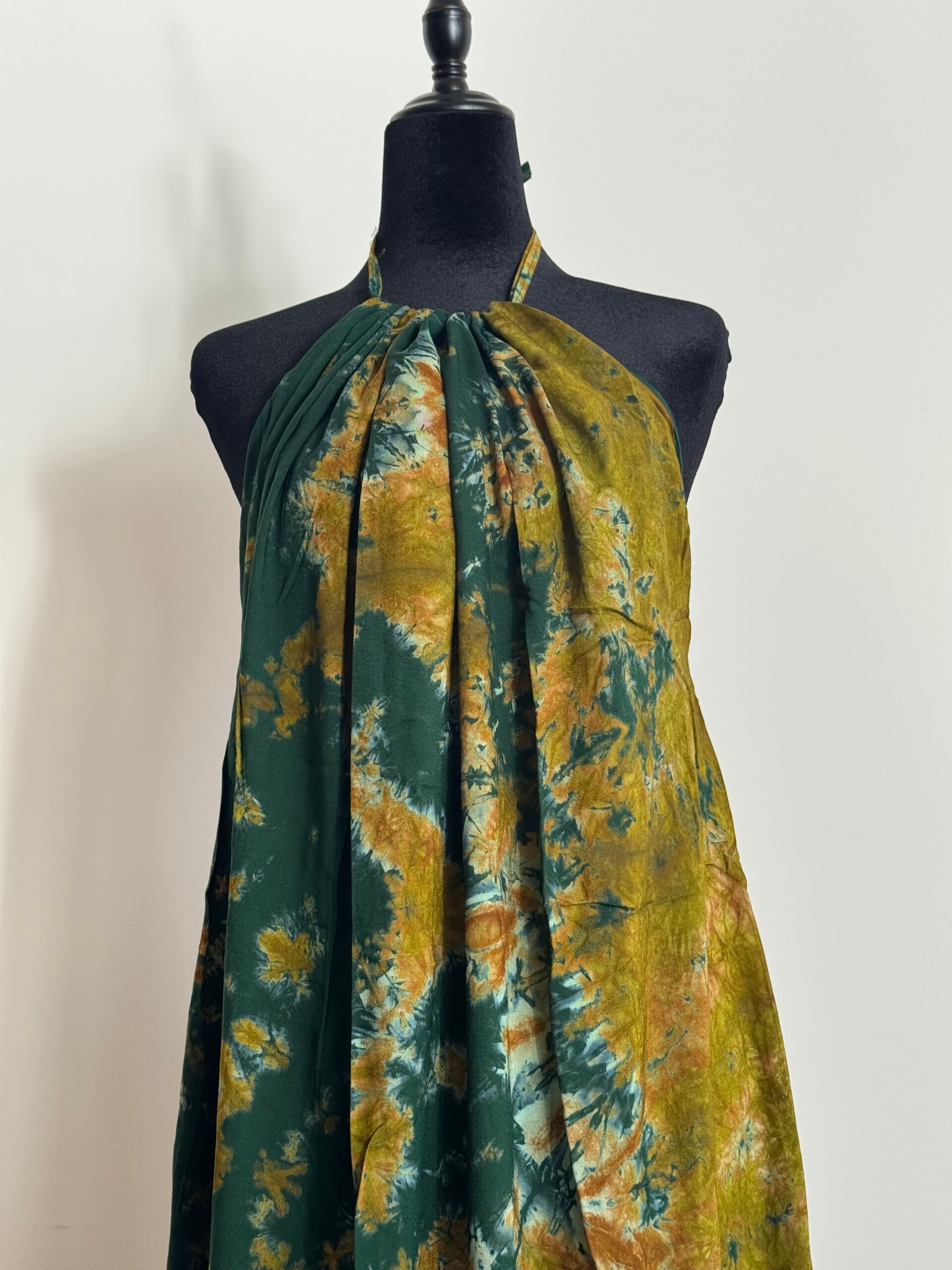 Green Backless Dera