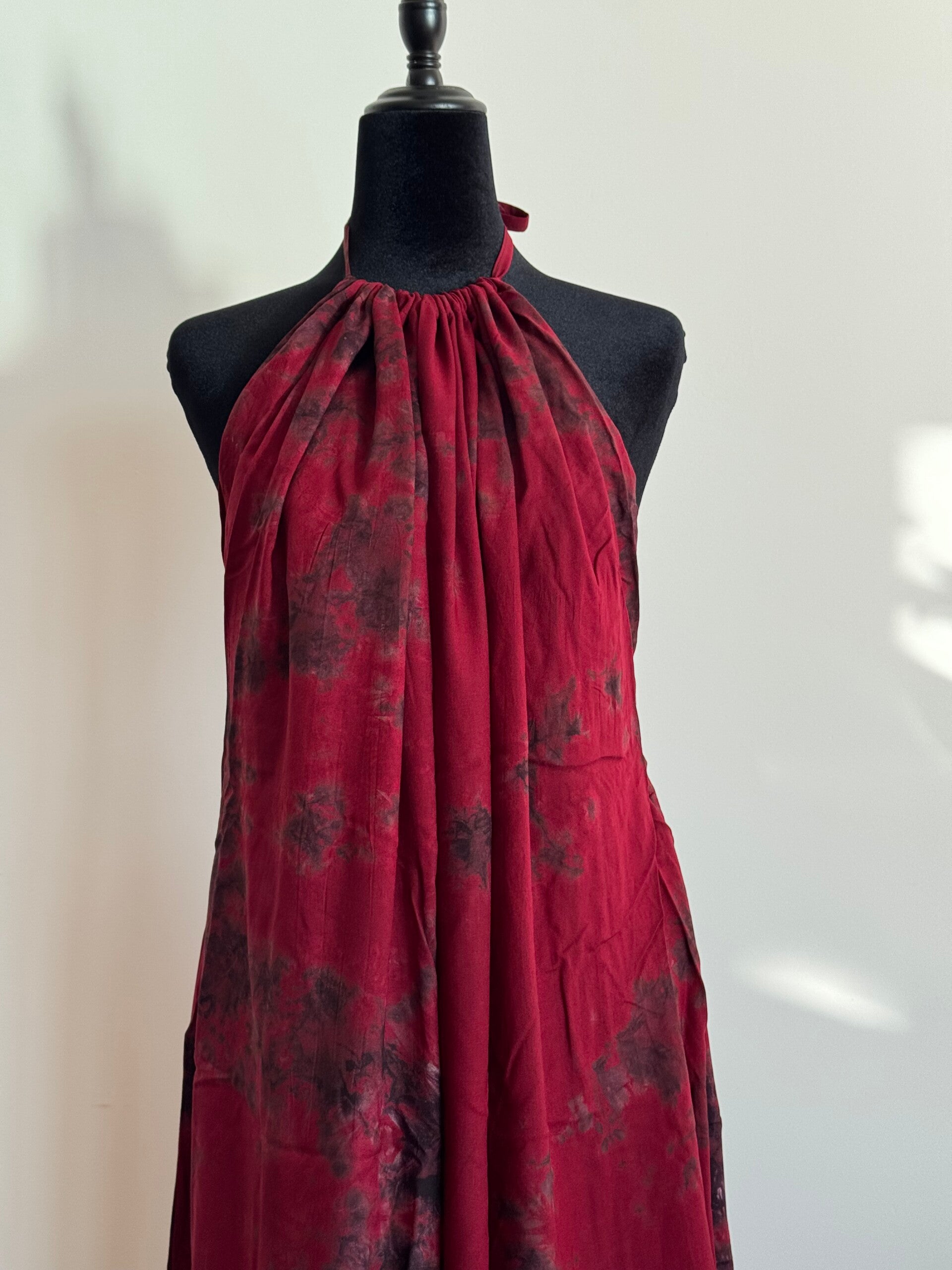 Maroon Backless Dera