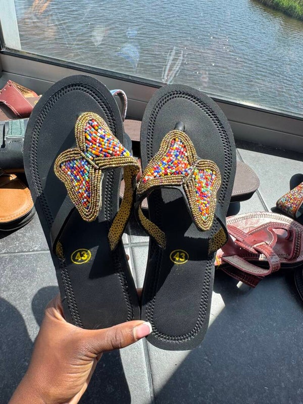 Black ladies sandals