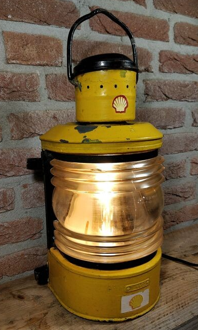Shell ship lamp yellow painted