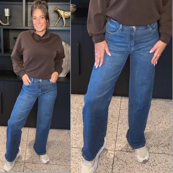 Wide Leg Stretch Jeans