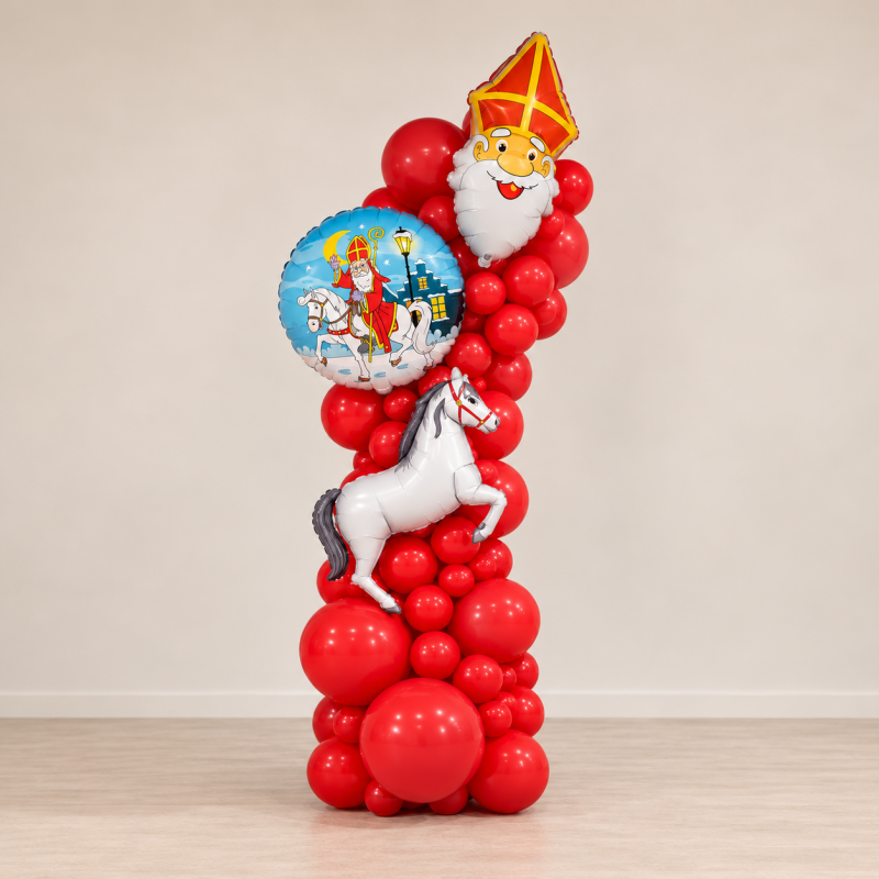 Rode organic Sinterklaas ballonpilaar met folieballonnen van Sinterklaas en een wit paard