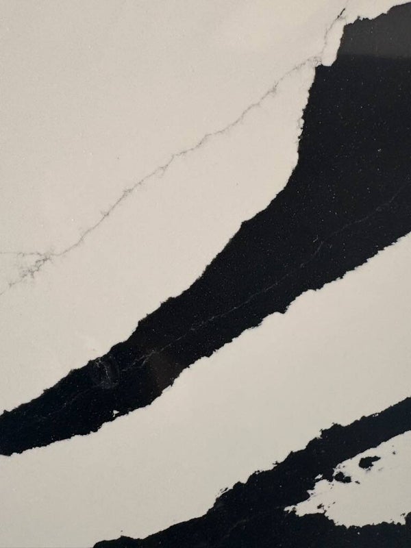 Ferrera Black Quartz