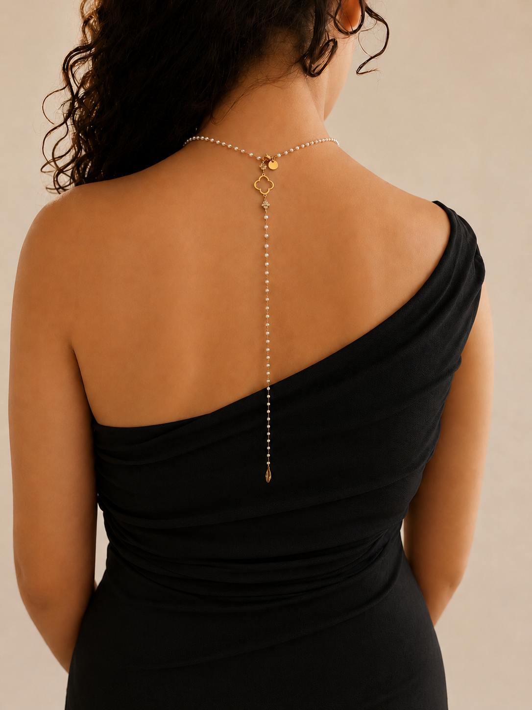 Collier de dos Naïa