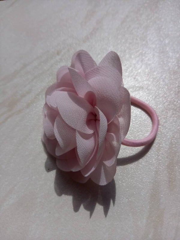 Haarelastiek met grote bloem