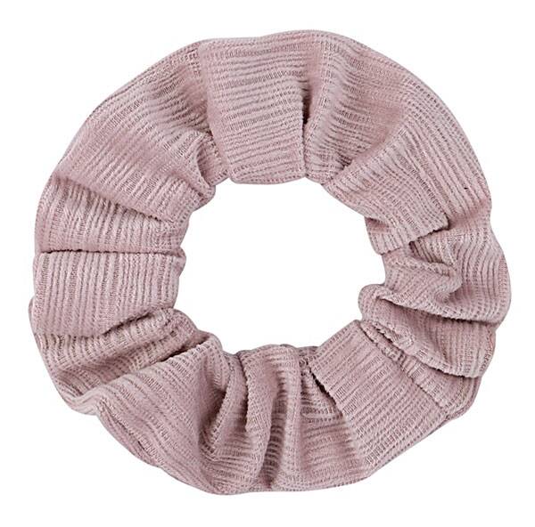 Een oud roze scrunchie