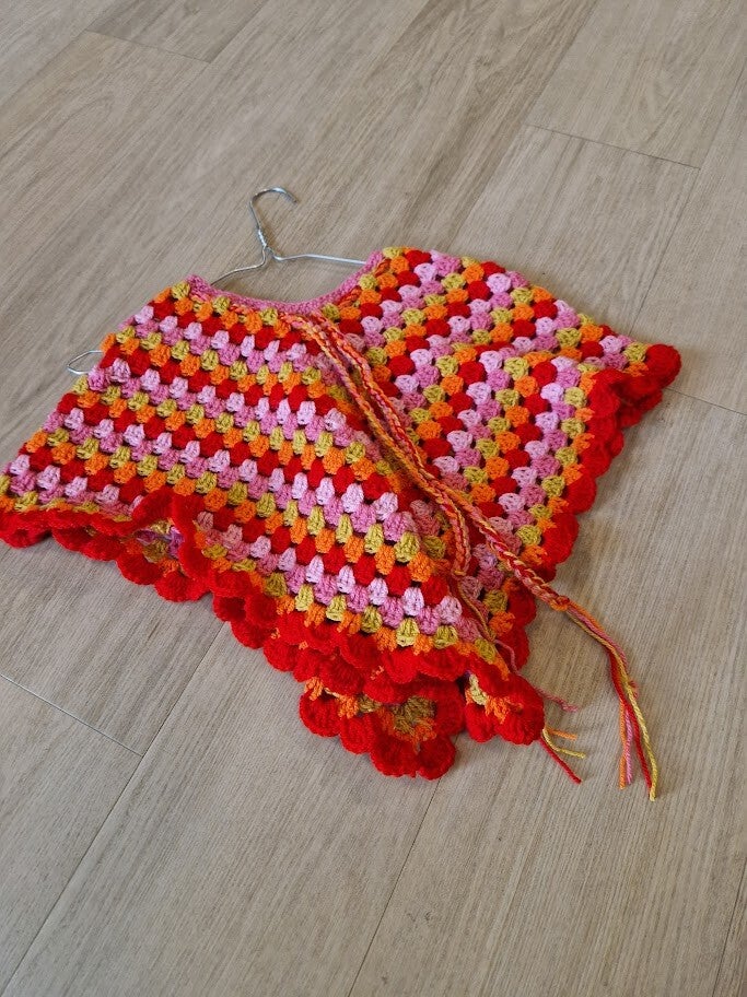 KleuterPoncho Rood Roze Geel Oranje