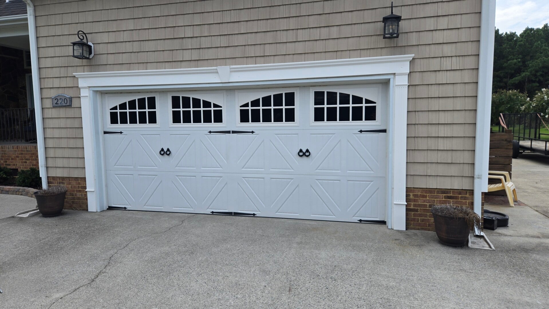 carriage-house-garage-door-currituck-outerbanks-standard.jpg