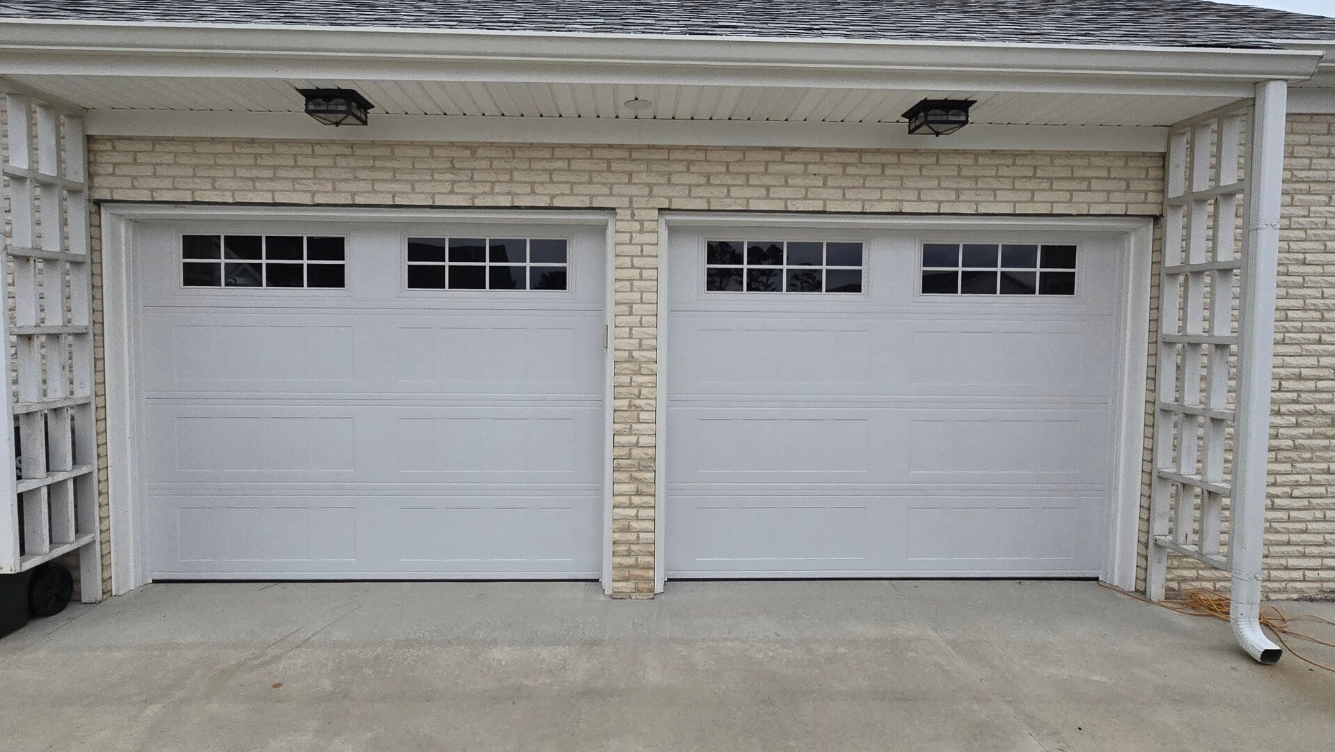 currituck-garage-door-repair-replacement-service-mid-america-garaga-standard.jpg