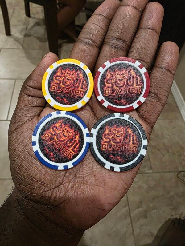 Outlaw Poker Chip Set (4 Premium colored chips)