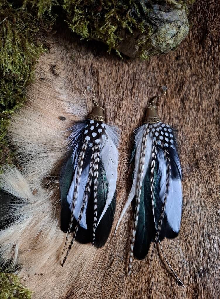 Korte veren oorbellen