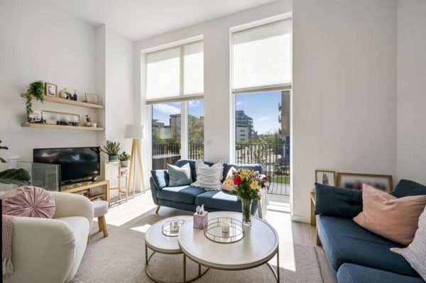 Flat Three-Bedroom Townhouse – Gallions Road, London £2,500 pcm