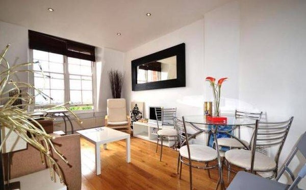 Superb flat modern 2 double bedroom Westminster London £2,500 pcm