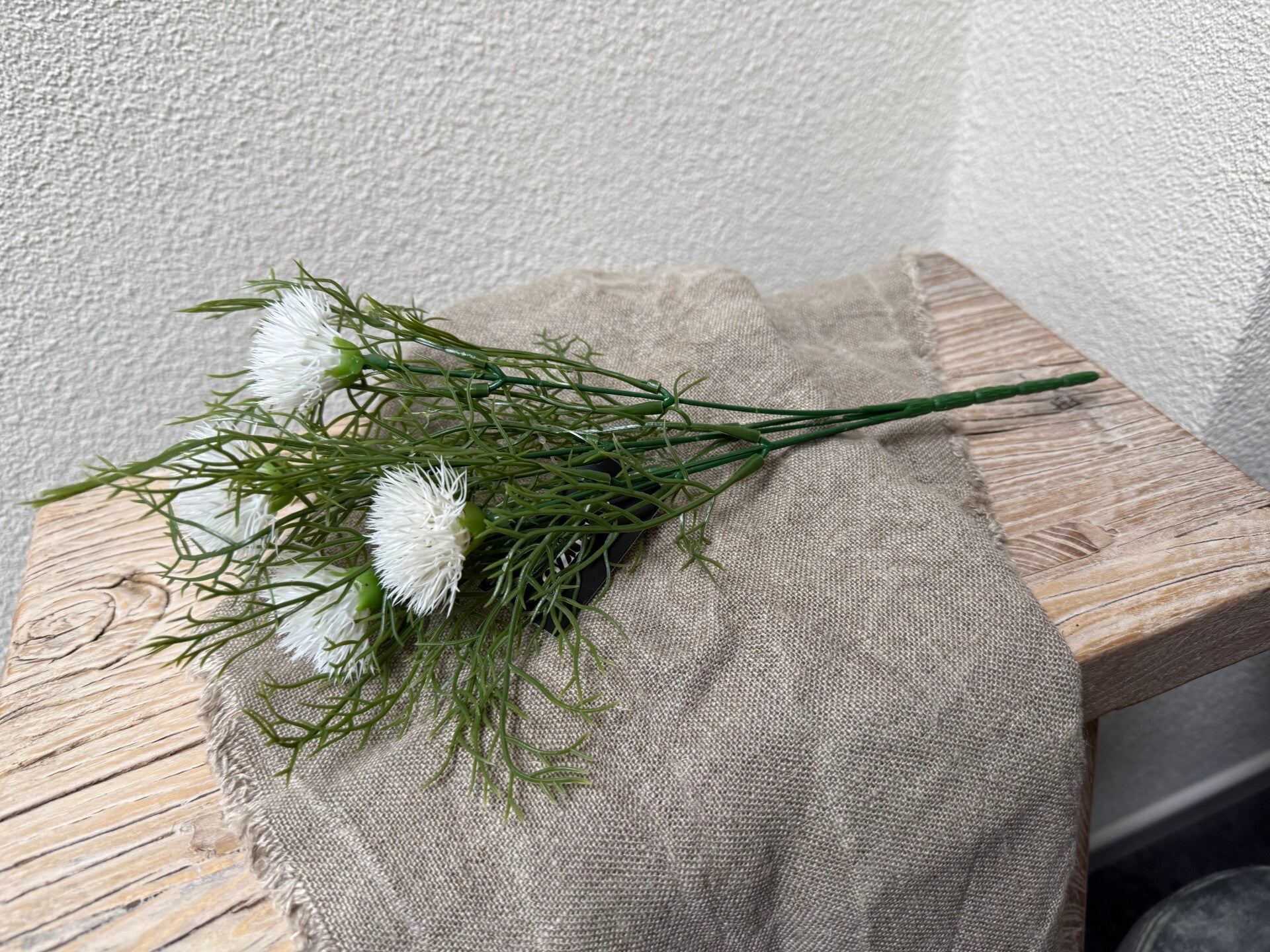 3070, Kunst Nigella , witte bloem, 31cm