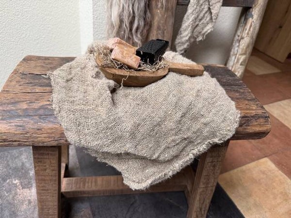1040, Landelijk houten schepje klein , 20,5cm voorzijde rond dicht