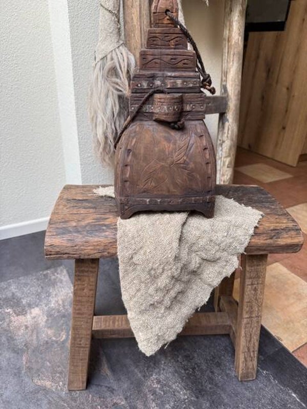 1052, Landelijk Houten Tempel Ornament