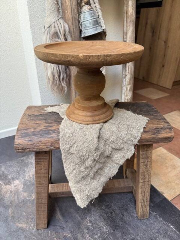 1057, Landelijk houten plateau, Teak , 29,5cm diameter  22cm hoog