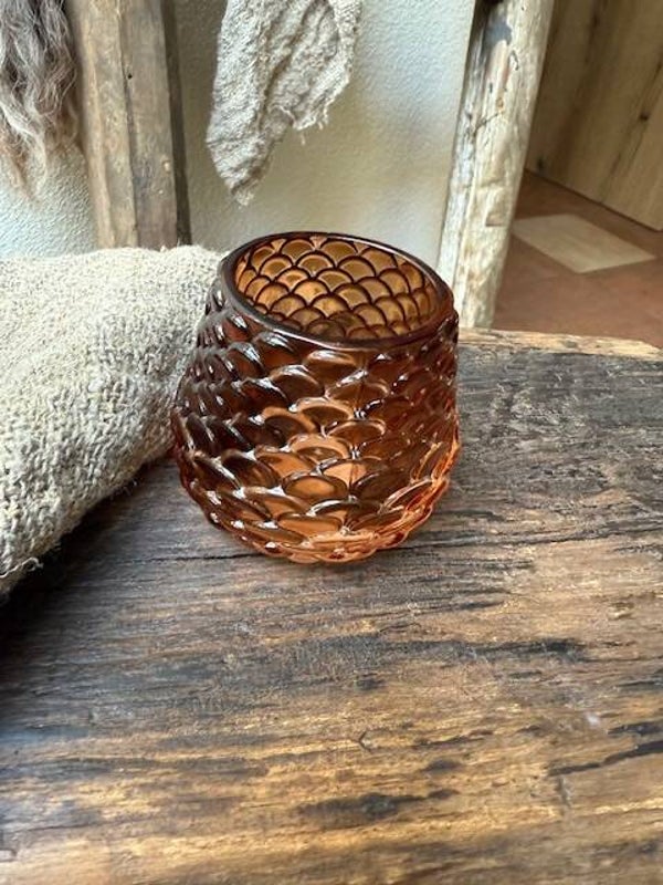 1056, Countryfield waxine lichtjes houder , glas schulp bruin, klein 7cm diameter.