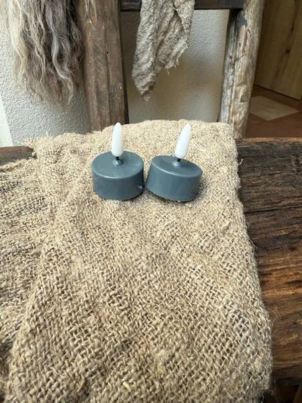 1064, Countryfield theelichtjes, normaal formaat, donker grijs 2st. Incl batterij