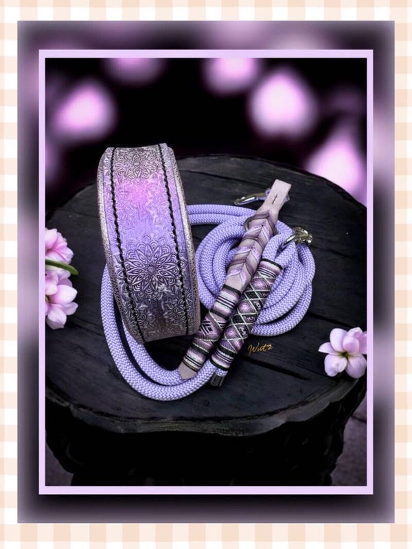 Leder Handgenäht  "Mandala Flieder“