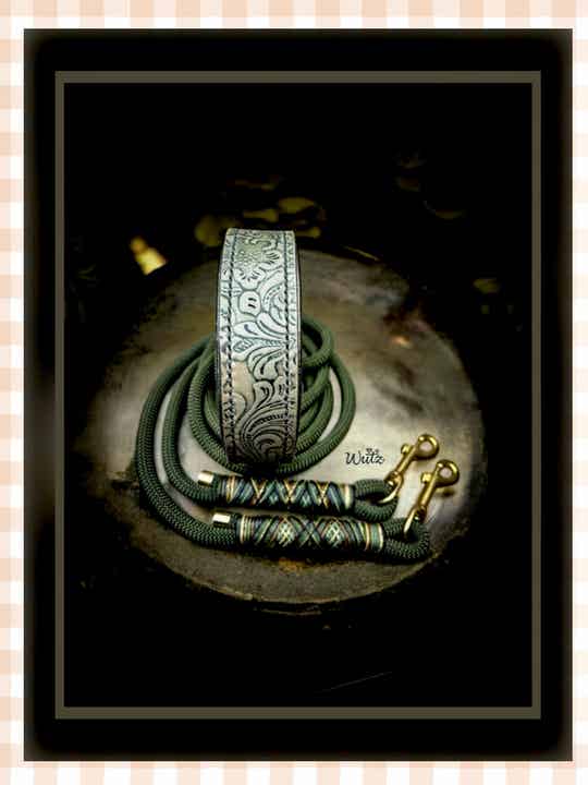 Sofortkauf-Set Leder Handgenäht Ton-in-Ton Oliv Floral HU 39-45cm Leine 2m 2fach