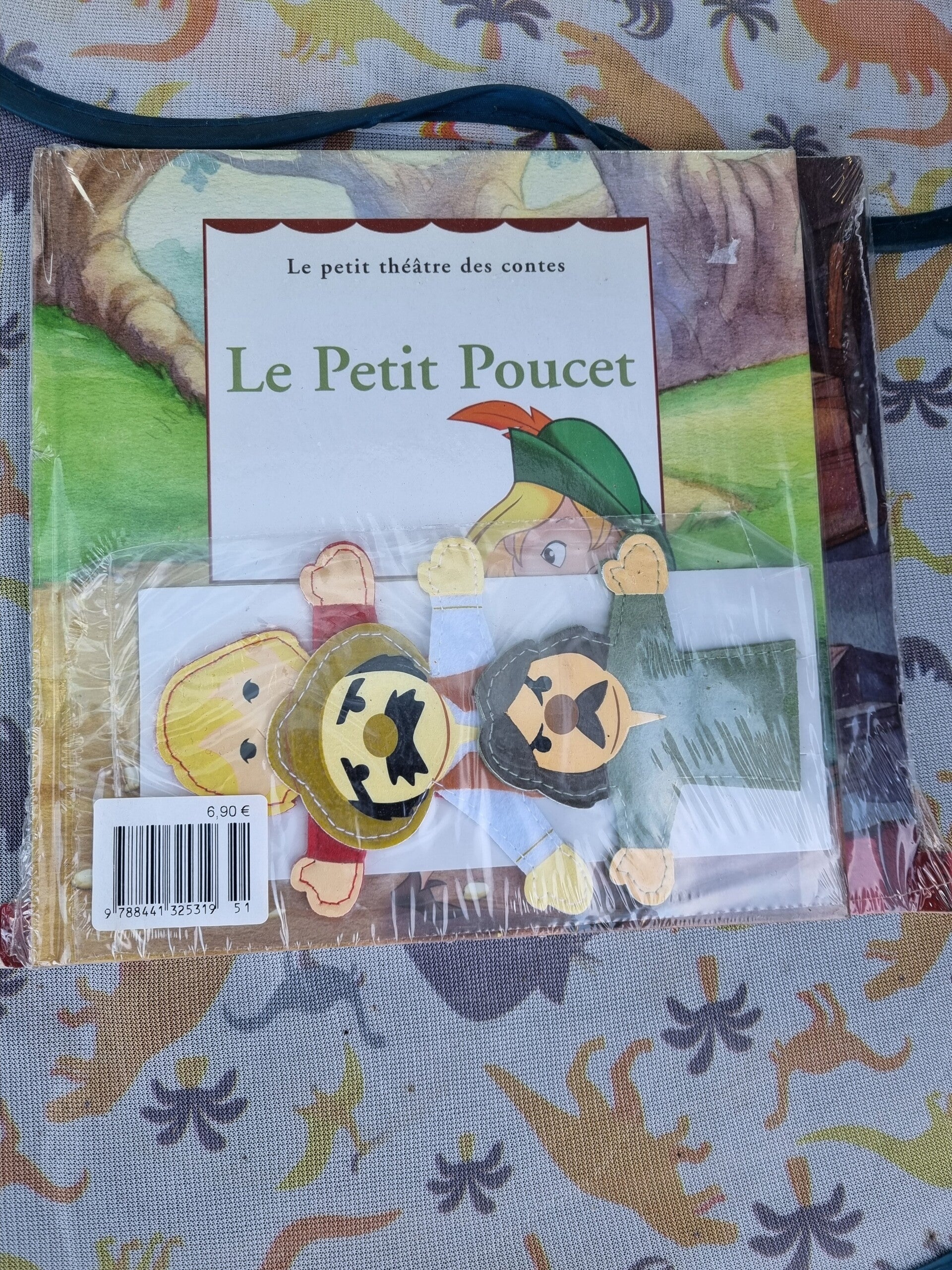 Le petit Poucet avec marionnettes à doigts