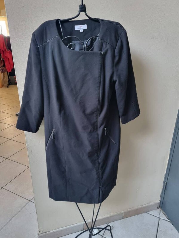 robe noire avec tirette xl