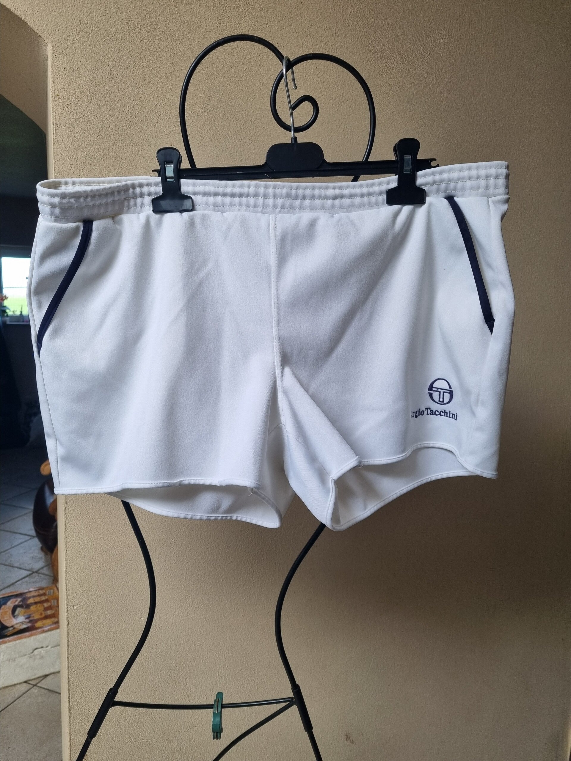 short blanc et bleu Sergio Tacchini, 48