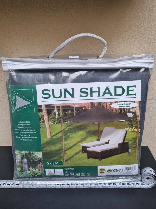 toile pare soleil gris foncé