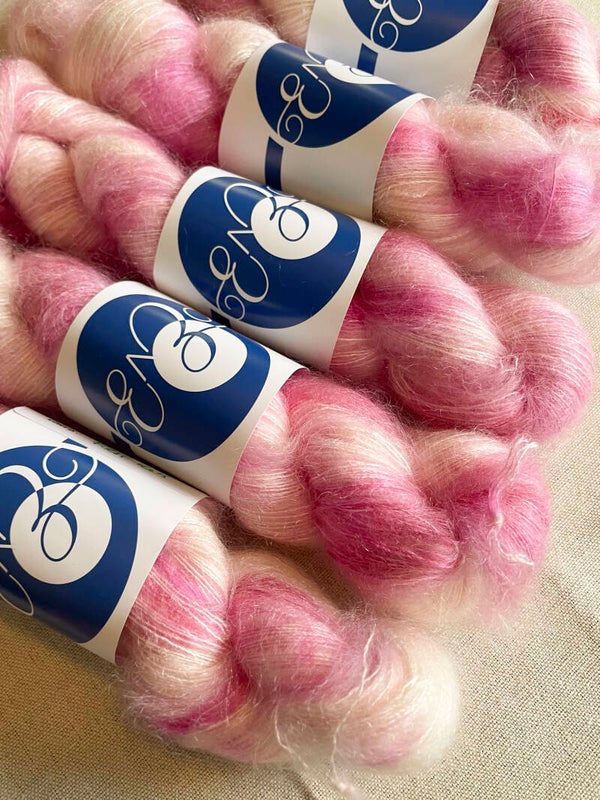 First kiss • Mohair Soie