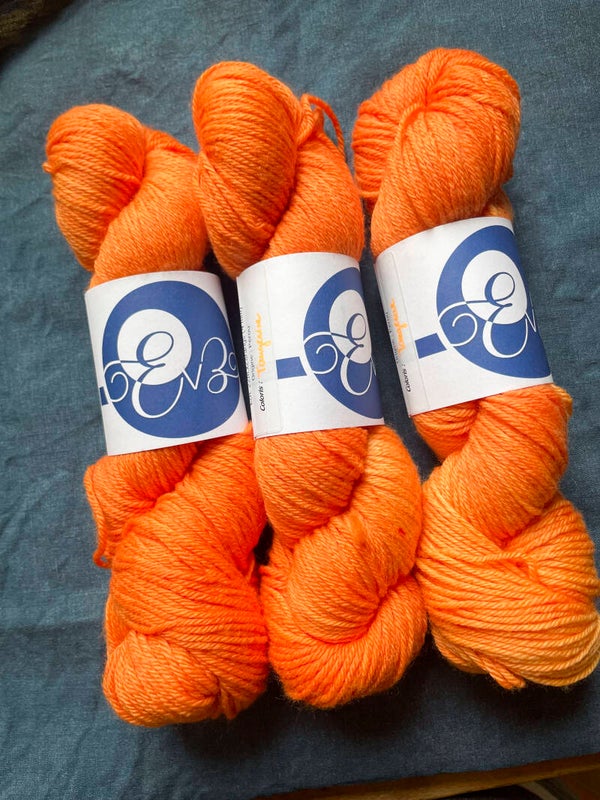 Tangerine • Merino nylon DK