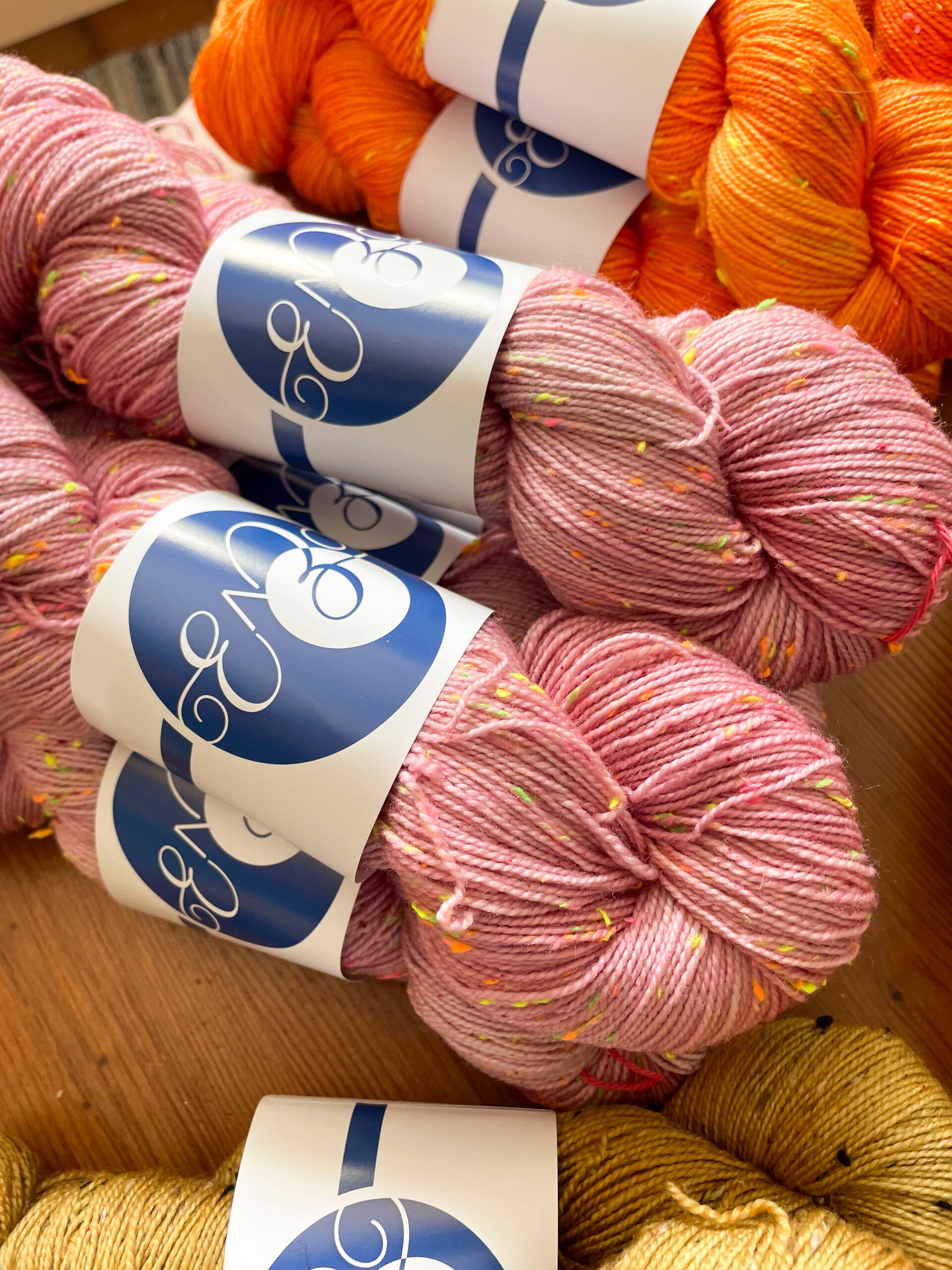 Sweet pink • Merino Neon Donegal