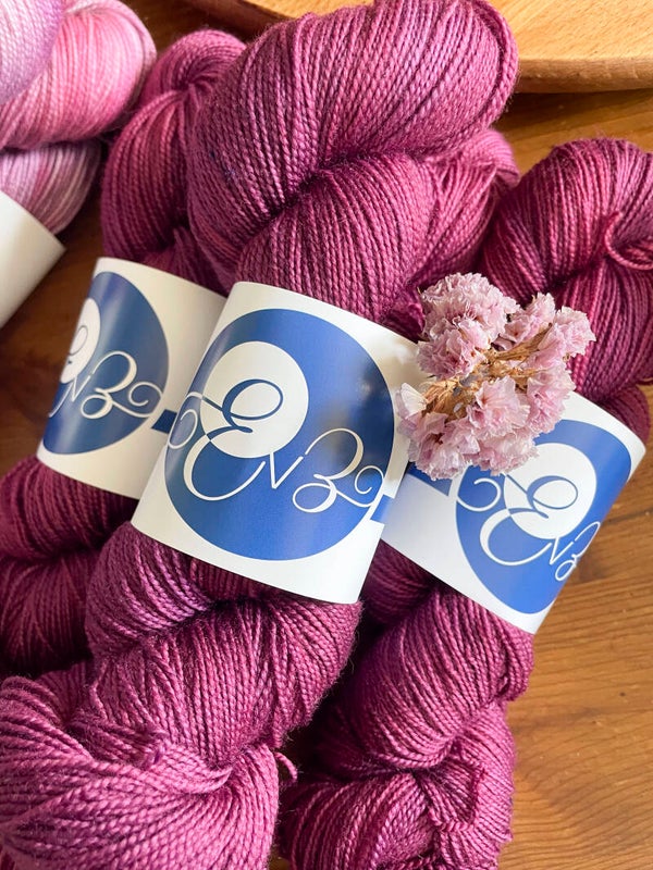 Red globe • Merino Nylon HT