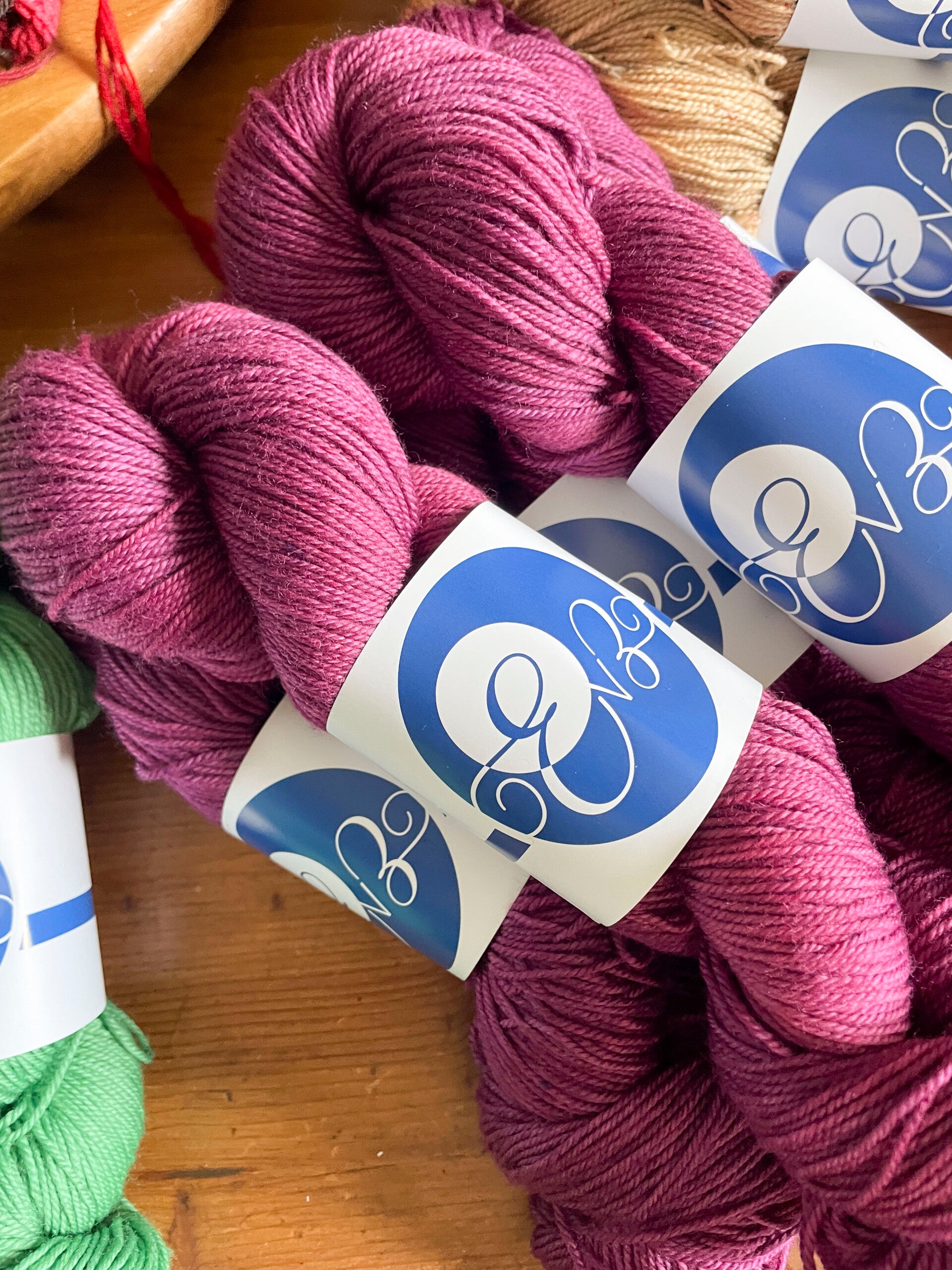 Red globe • Merino nylon Sport