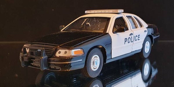 Ford Crown Victoria Police car (WN)