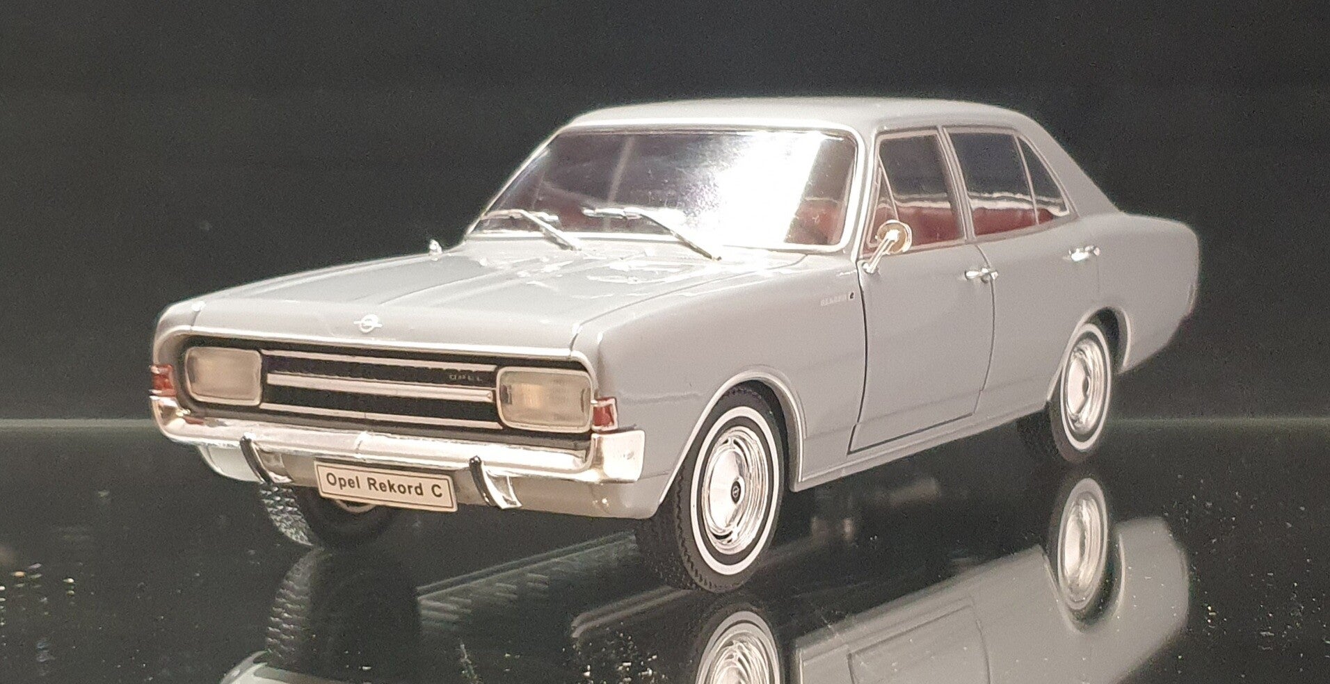 Opel Rekord 1900 L (AM)