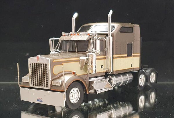Kenworth W 900 big sleeper (2)