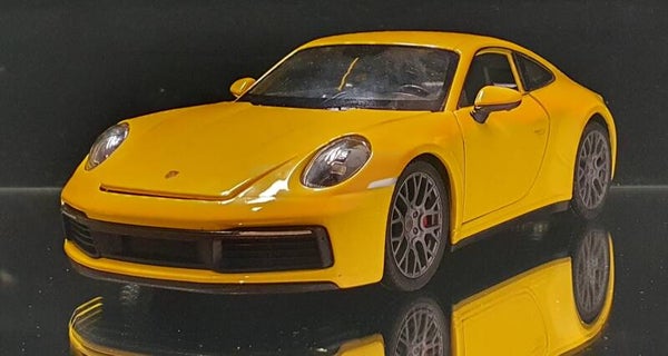 Porsche 911 Carrera 4S (WN) (Geel)