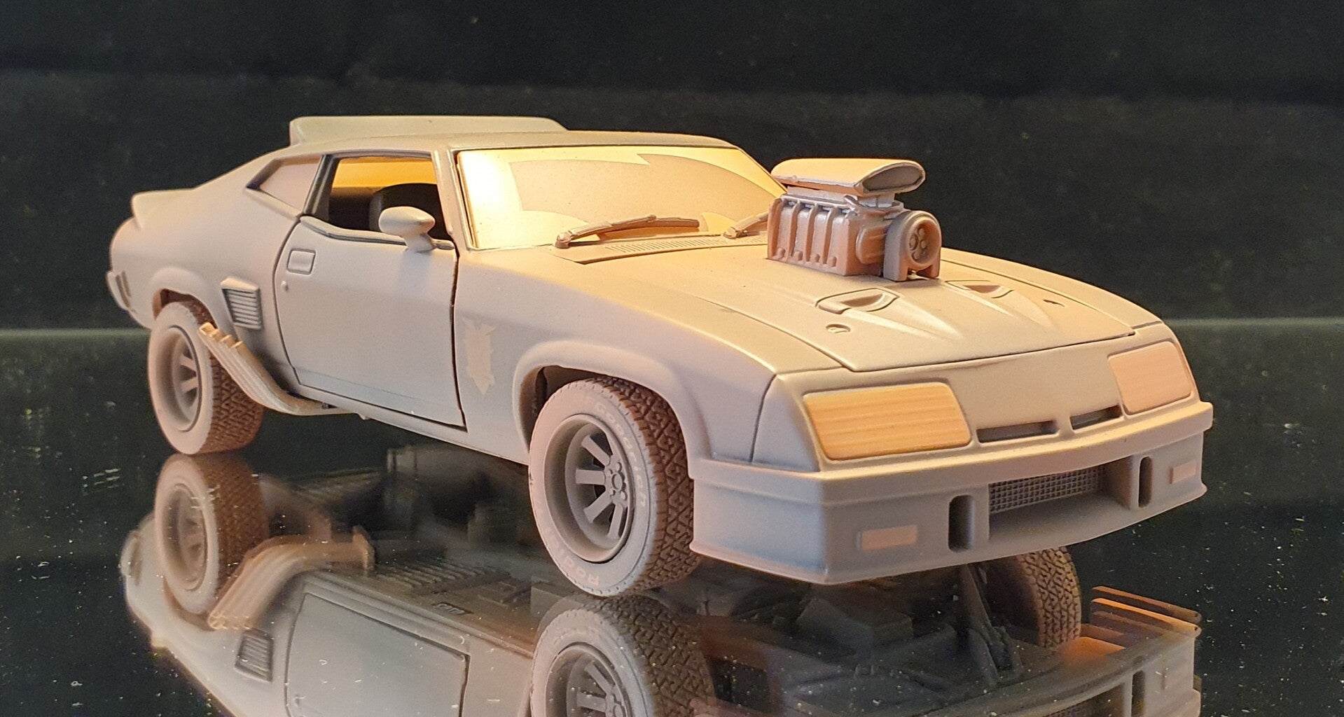 Ford Falcon XB  (Mad-Max)