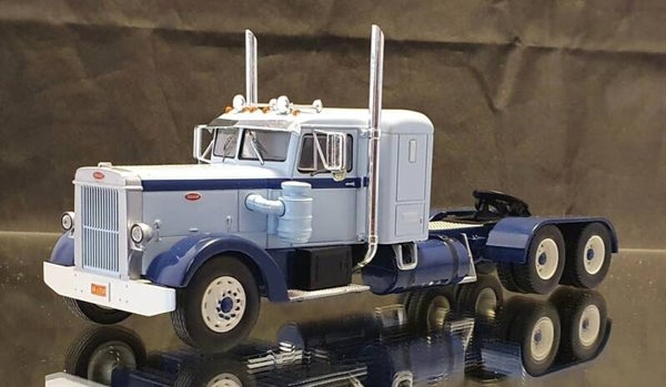 Peterbilt 350 (IXO)