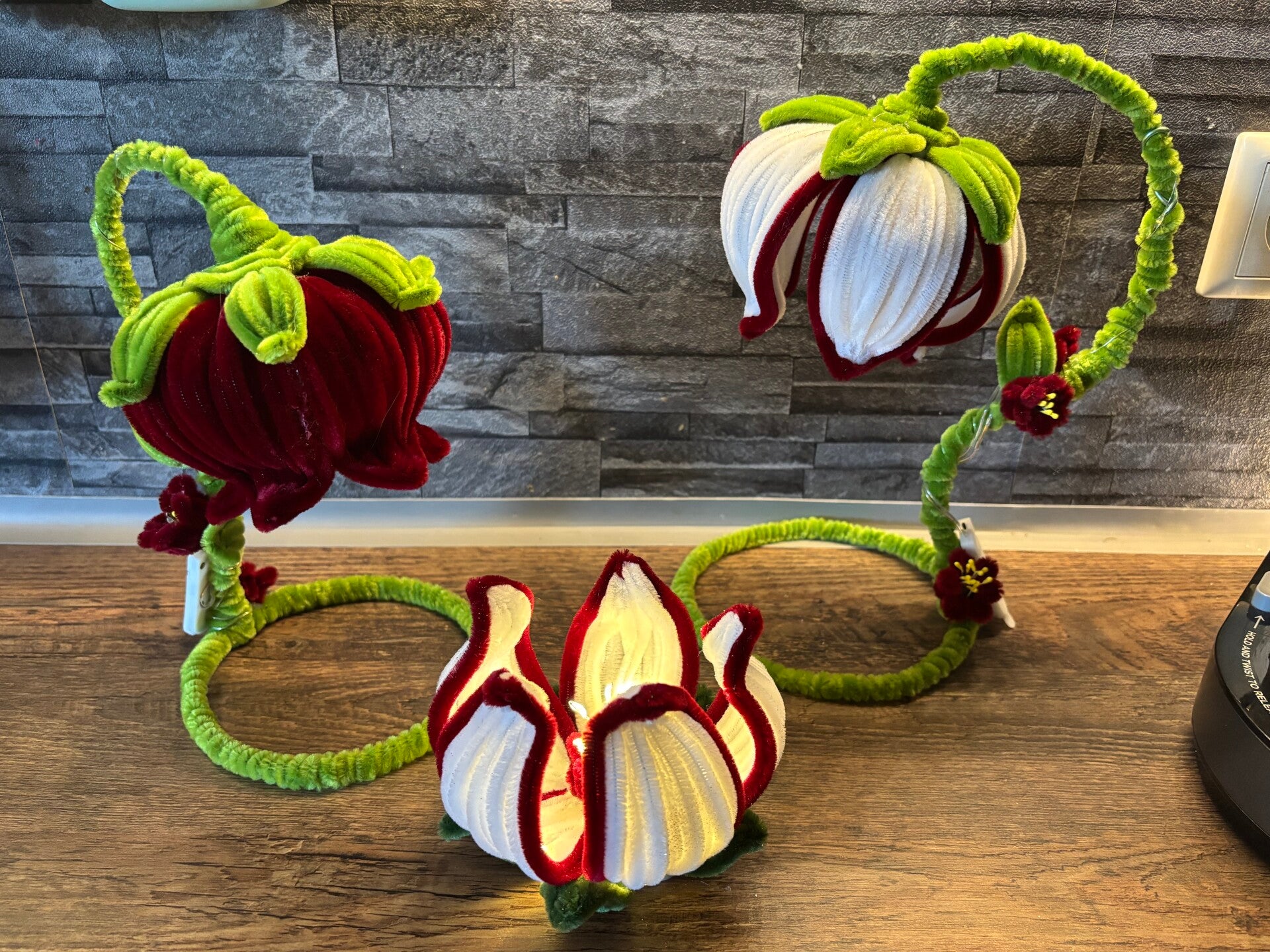 Handgefertigte Blumenlampe – Magisches Blütenlicht für dein Zuhause
