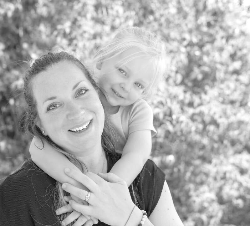 portrait-enfant-extérieur-famille-Mrs Photo-photographe Haute-Savoie