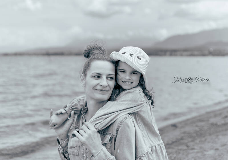 portrait-enfant-extérieur-famille-Mrs Photo-photographe Haute-Savoie