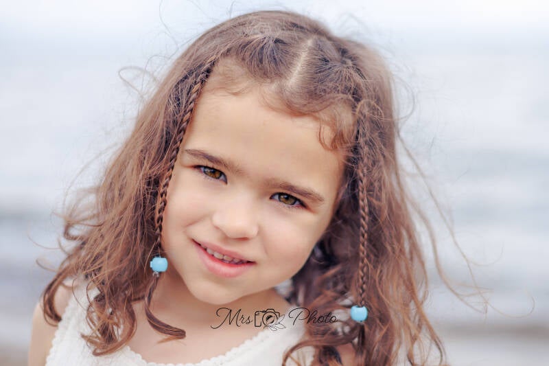 portrait-enfant-extérieur-Mrs Photo-photographe Haute-Savoie