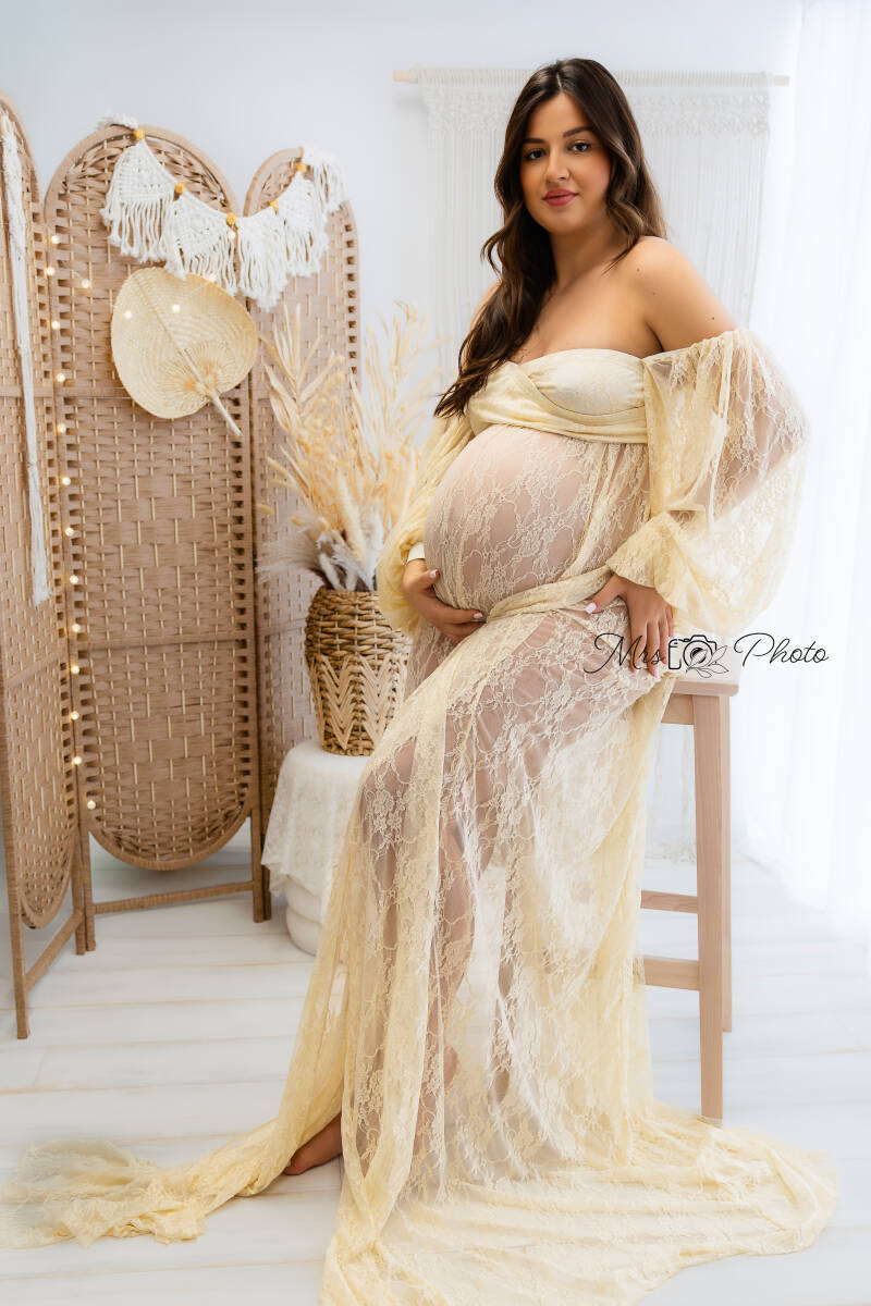 grossesse-studio-lumière naturelle-Mrs Photo-photographe Haute-Savoie