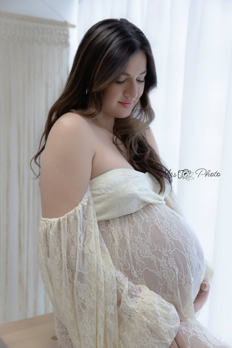 grossesse-studio-lumière naturelle-Mrs Photo-photographe Haute-Savoie