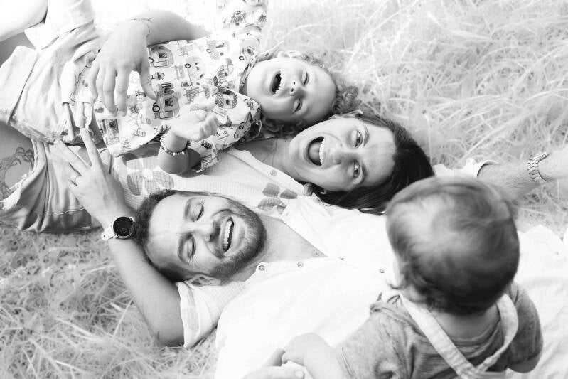 portrait-enfant-extérieur-famille-Mrs Photo-photographe Haute-Savoie