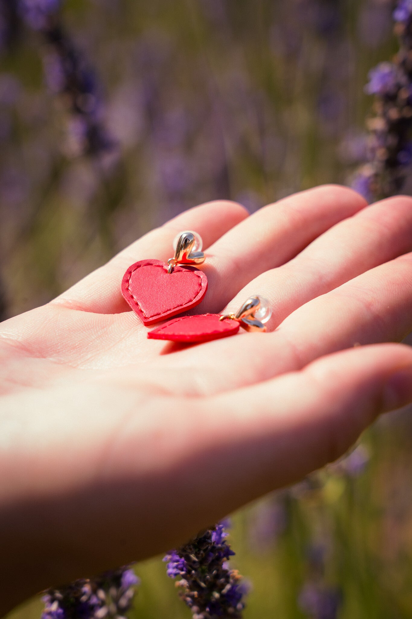 Boucles d'oreilles Mini Lovie : l’élégance en petit format